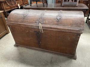 Domed top trunk 3 1371x1028